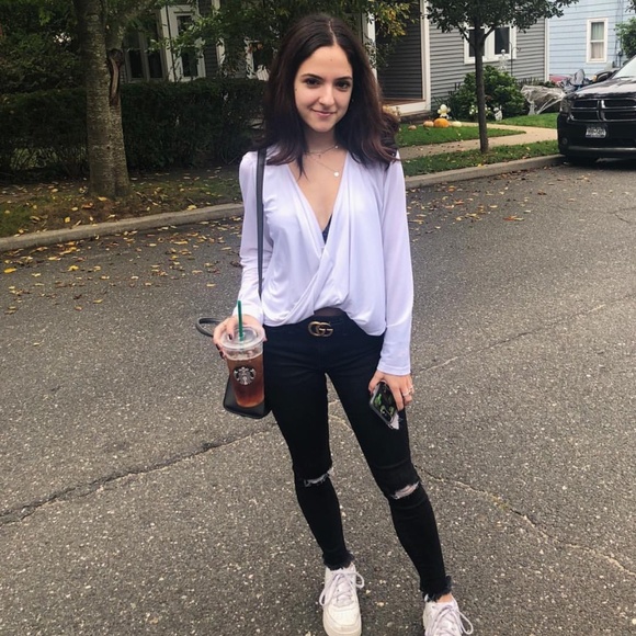 Meet your Poshers, Silvana & Angela - Picture 3 of 7